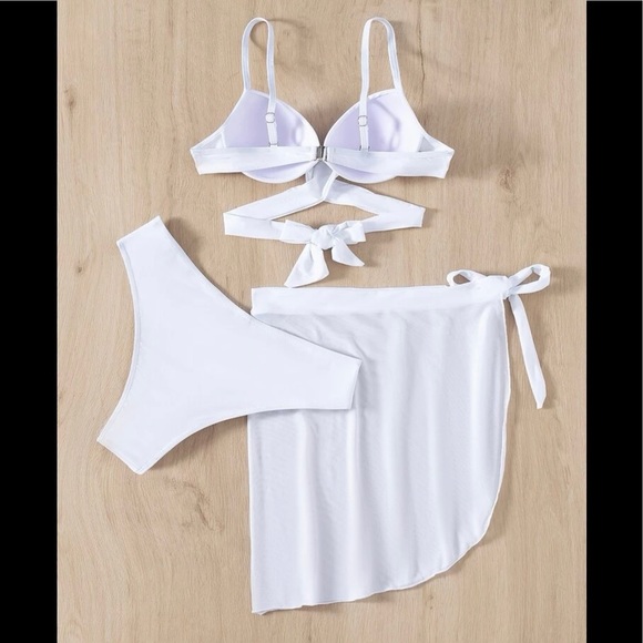 SHEIN white bikini - Picture 2 of 5